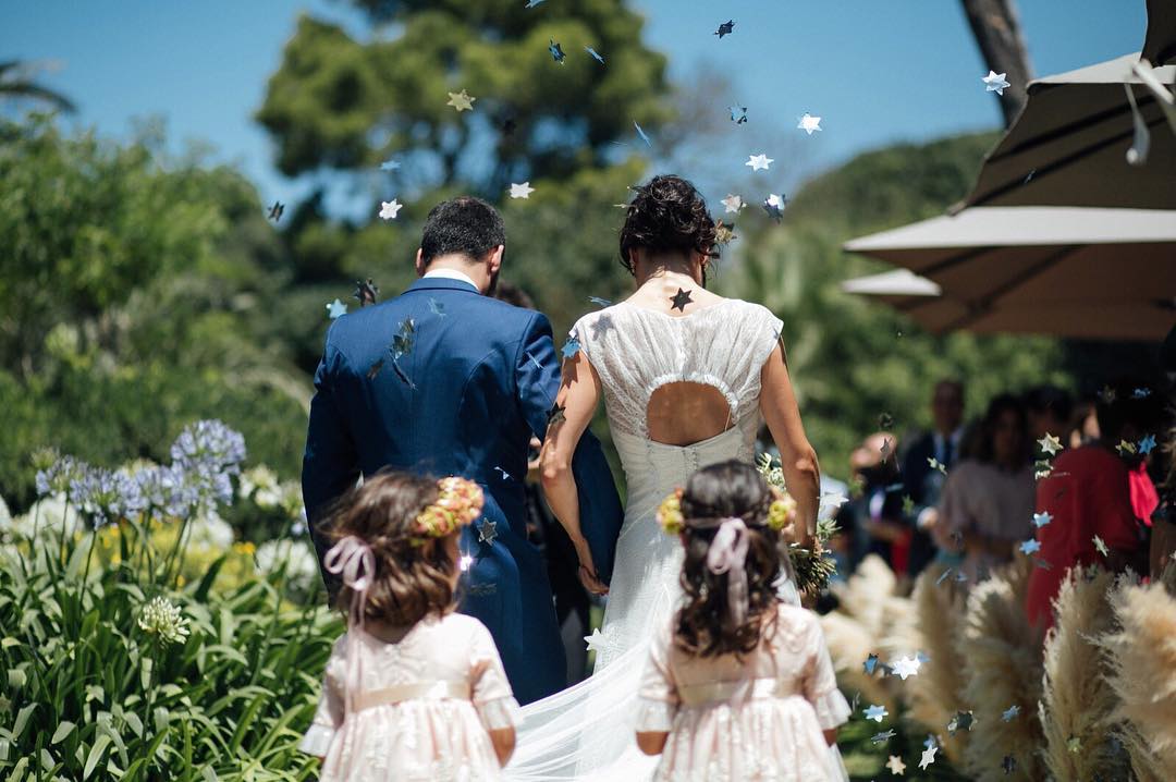 Estrellas como arroz de boda